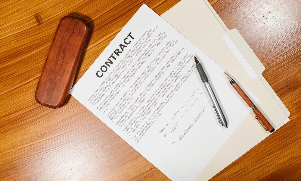 Employment Contract Template UK: 7 important points